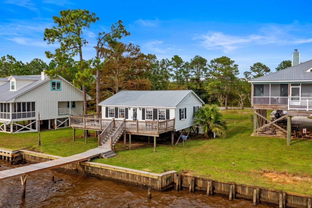 Fairhope rentals on the bay-steps leading to the pier