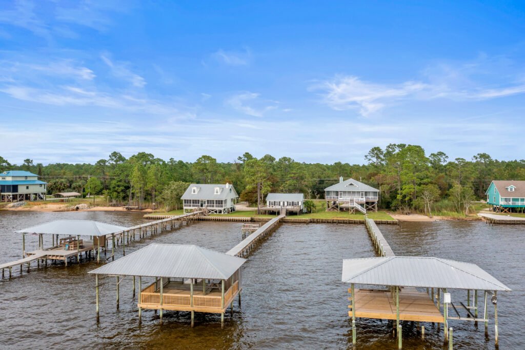 Fairhope rentals on the bay - piers on Mobile Bay