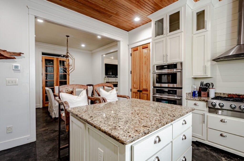 Emerson House - vacation rental Fairhope AL - kitchen