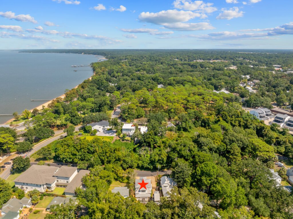 Downtown Fairhope vacation rental Emerson House, North Beach Park and Mobile Bay.